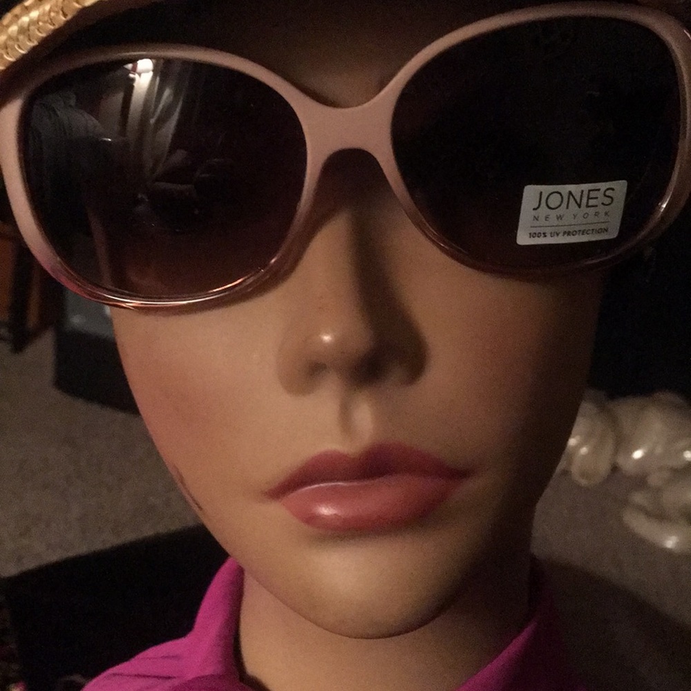 Designer sun shades by Jones NewYork